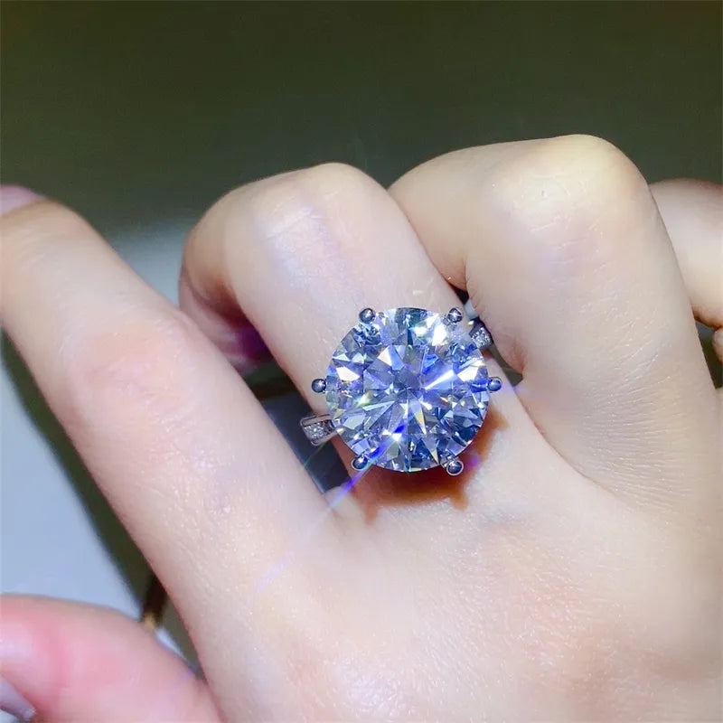 10 Carat Moissanite 925 Sterling Silver Ring - Roe Creation