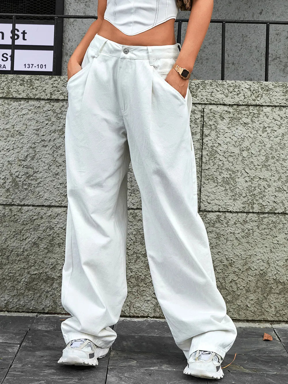 Wide Leg Jeans with Pockets - Roe Creation