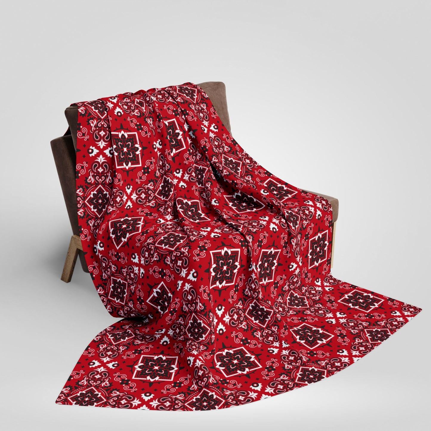 Cozy Red Patterned Arctic Fleece Blanket - Perfect for Winter Gatherings & Gift Giving