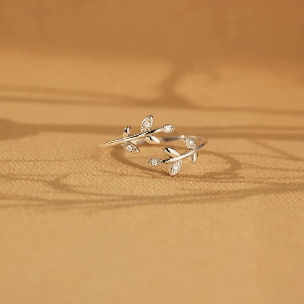 925 Sterling Silver Zircon Leaf Shape Ring - Roe Creation