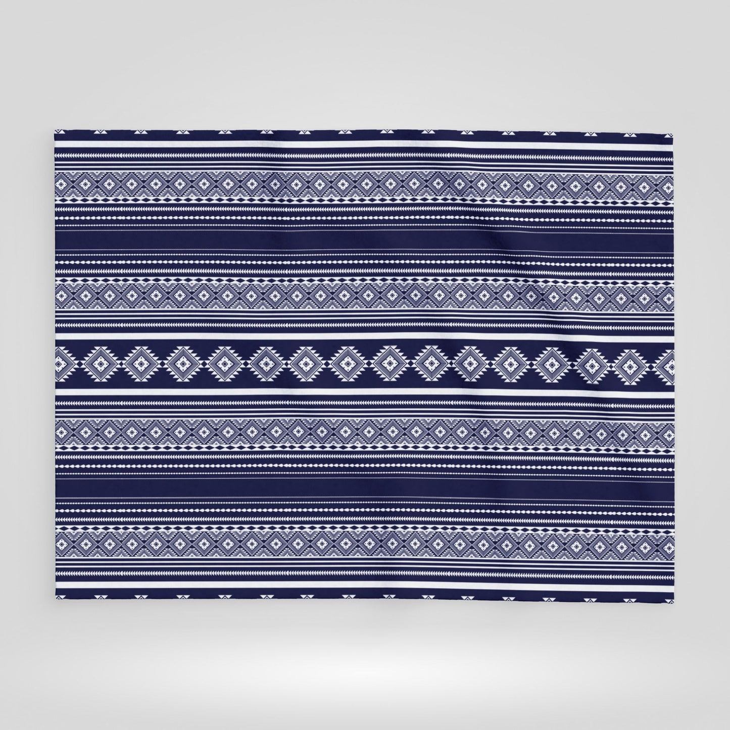 Cozy Arctic Fleece Blanket with Geometric Design β Perfect for Winter Evenings and Outdoor Adventures