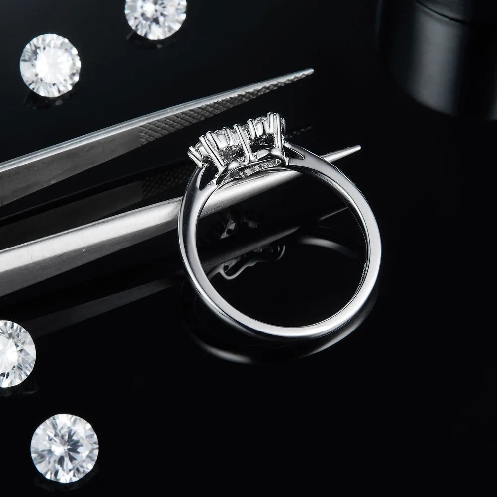 Moissanite 925 Sterling Silver Heart Ring - Roe Creation