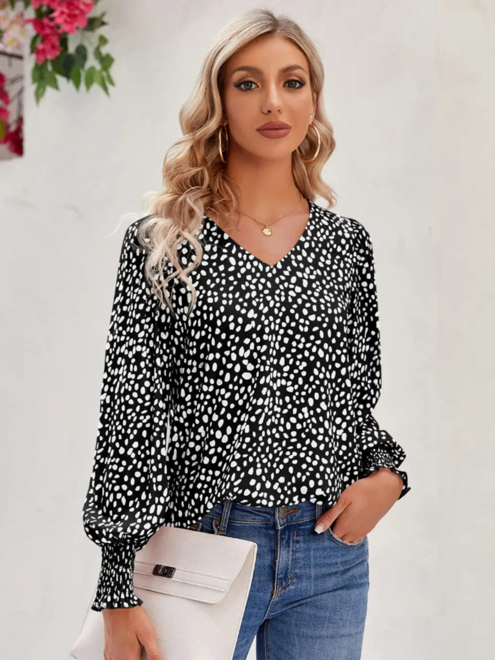 Elegant Printed V-Neck Blouse with Lantern Sleeves - Roe Creation