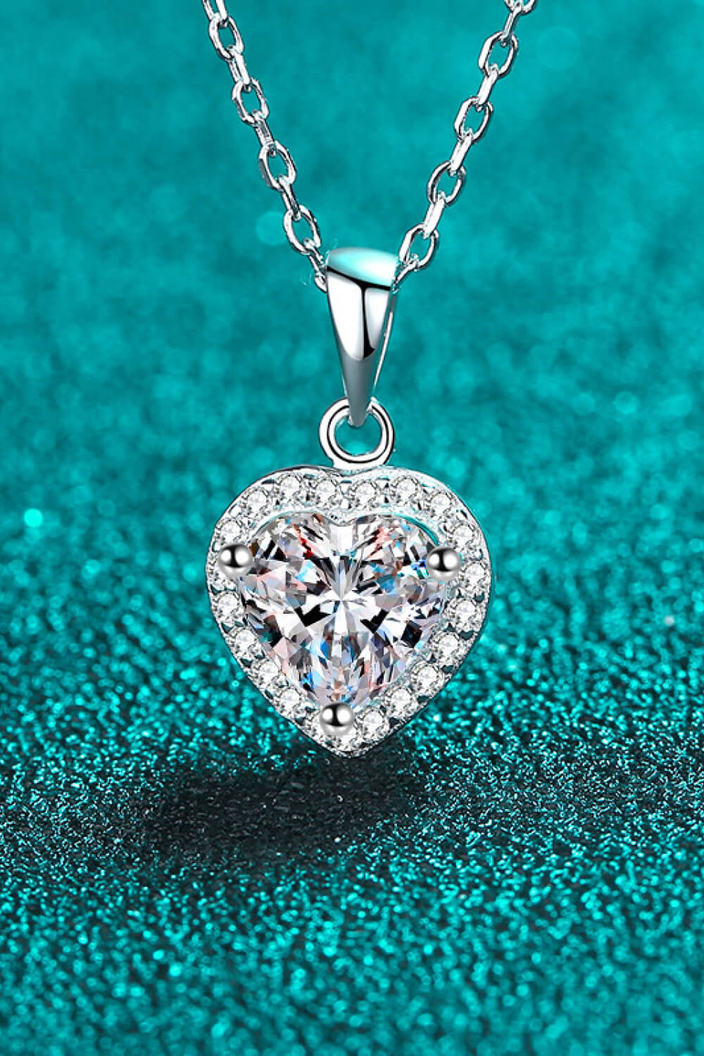 1 Carat Moissanite Heart Pendant Chain Necklace - Roe Creation
