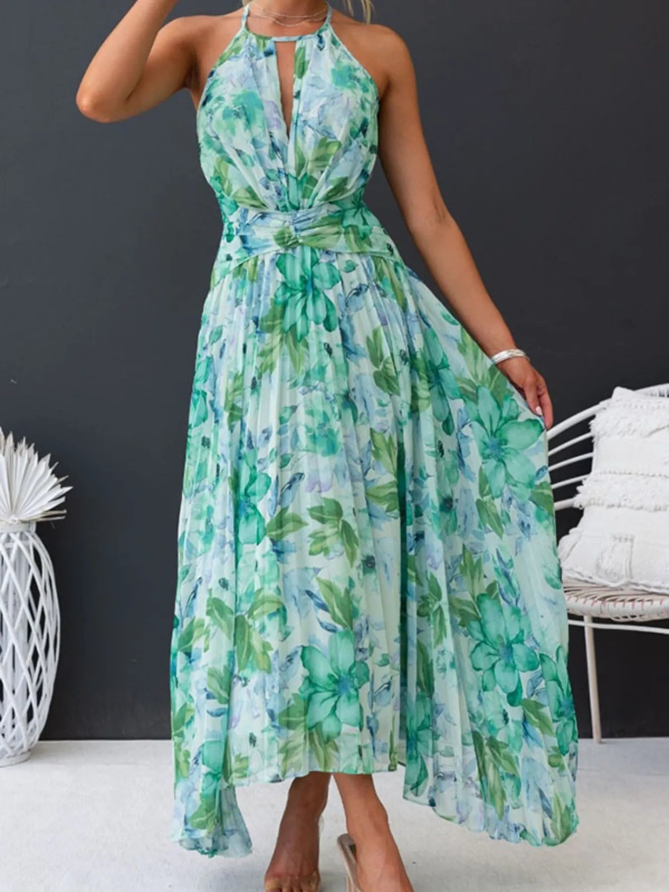 Printed Sleeveless Pleated Dress - Roe Creation