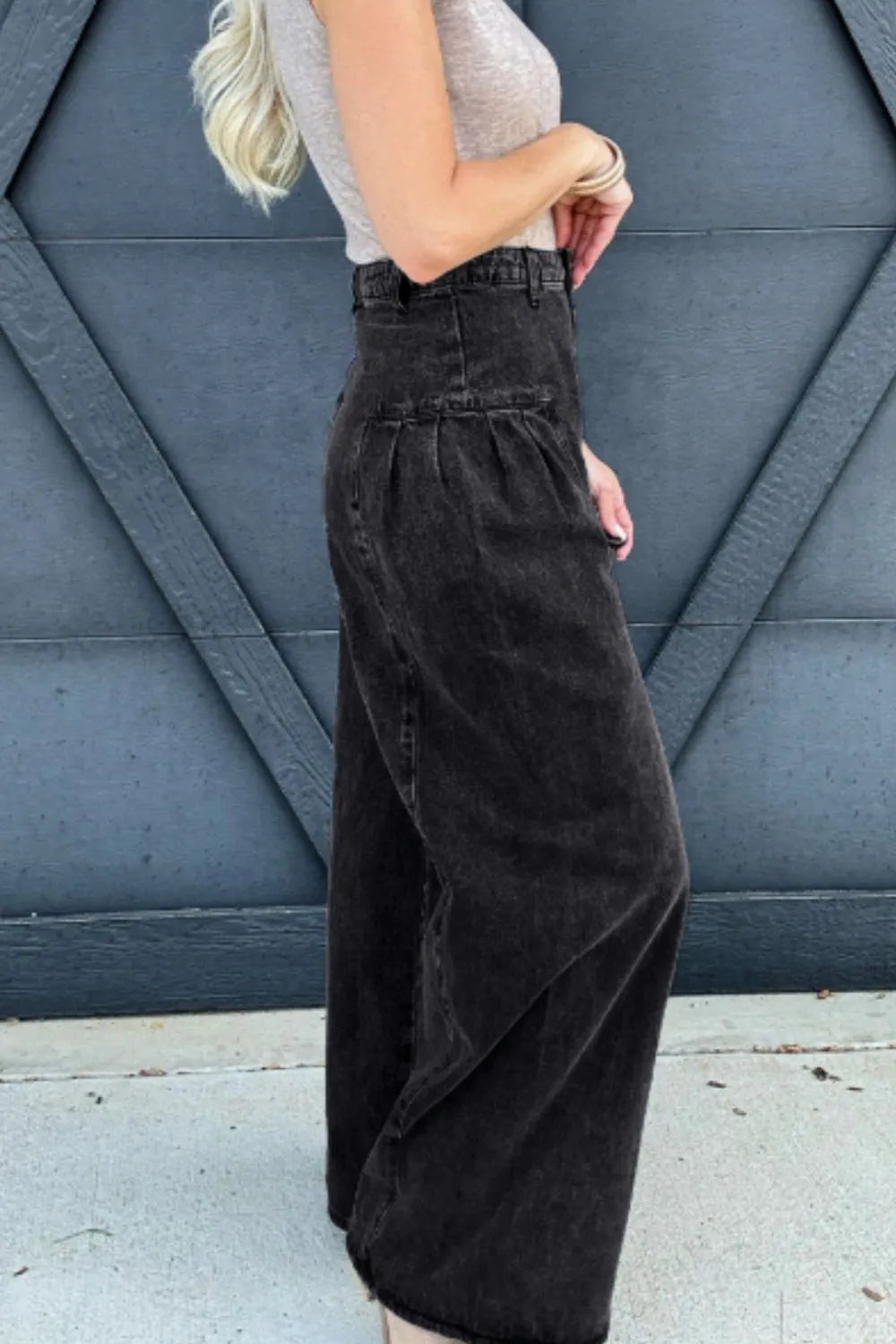 High Rise Wide Leg Jeans with Pockets - Roe Creation
