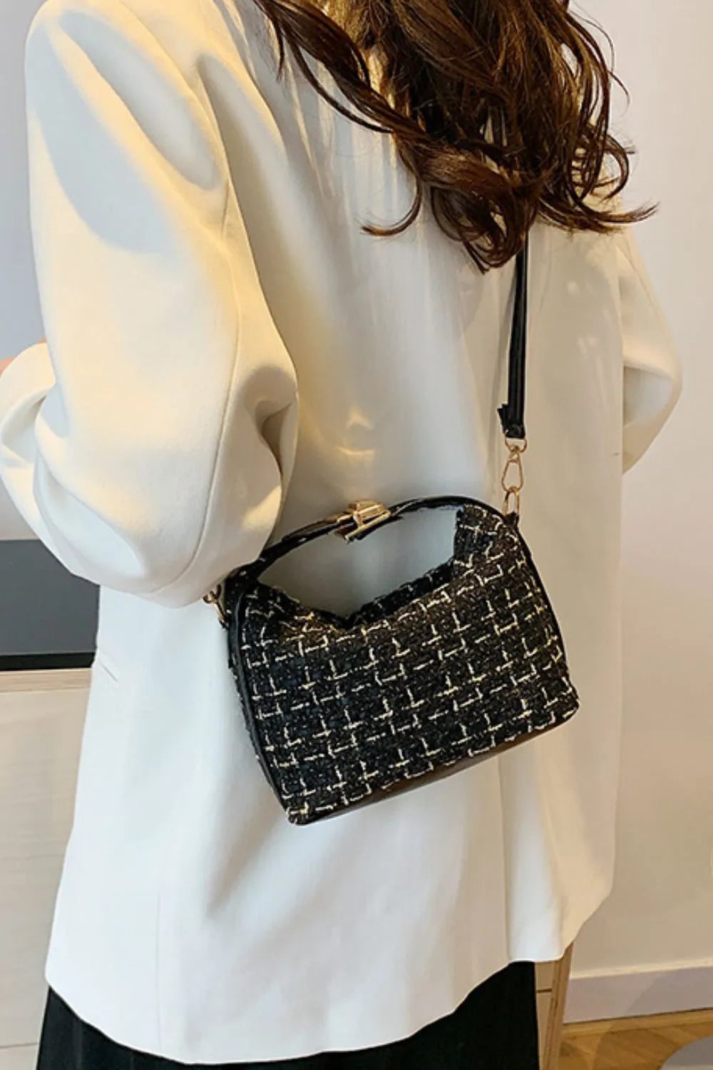 Woven Shoulder Bag with Removable Strap - Roe Creation