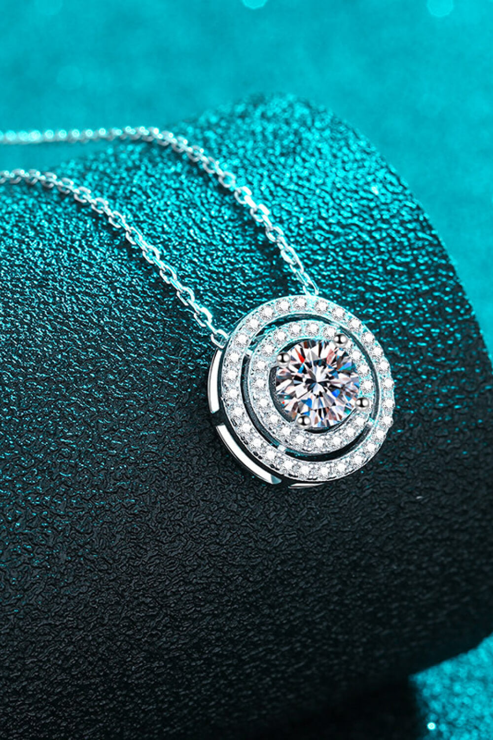 Moissanite Round Pendant Rhodium-Plated Necklace - Roe Creation