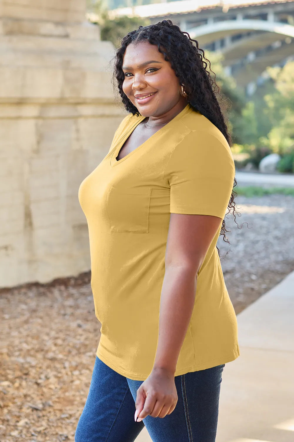 Basic Bae Bamboo Full Size V-Neck Short Sleeve T-Shirt - Roe Creation
