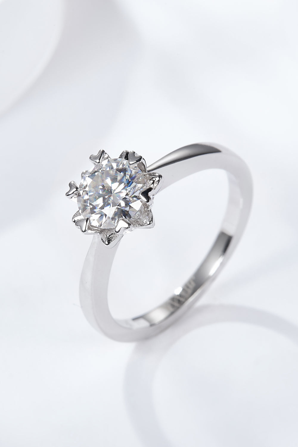 925 Sterling Silver Solitaire Moissanite Ring - Roe Creation