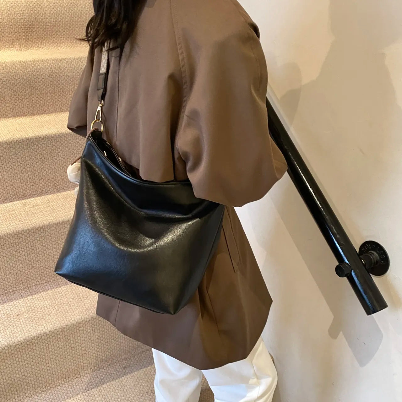 Leather Adjustable Strap Shoulder Bag - Roe Creation