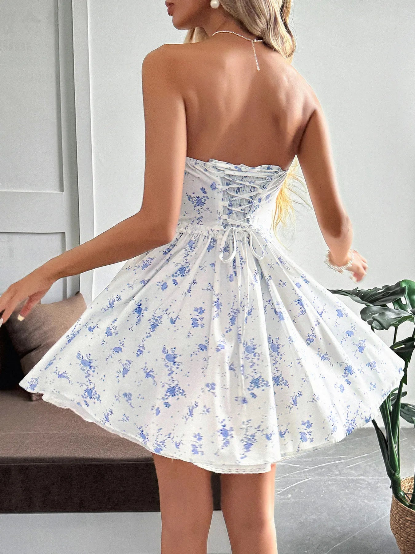 Lace Up Back Strapless Floral Mini Dress - Roe Creation