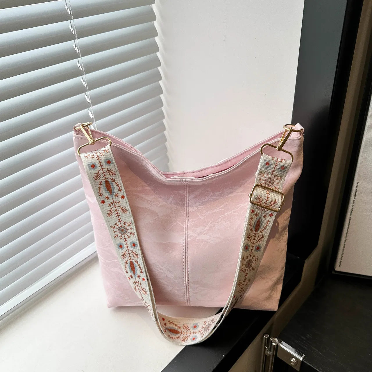 Floral Adjustable Strap Shoulder Bag - Roe Creation