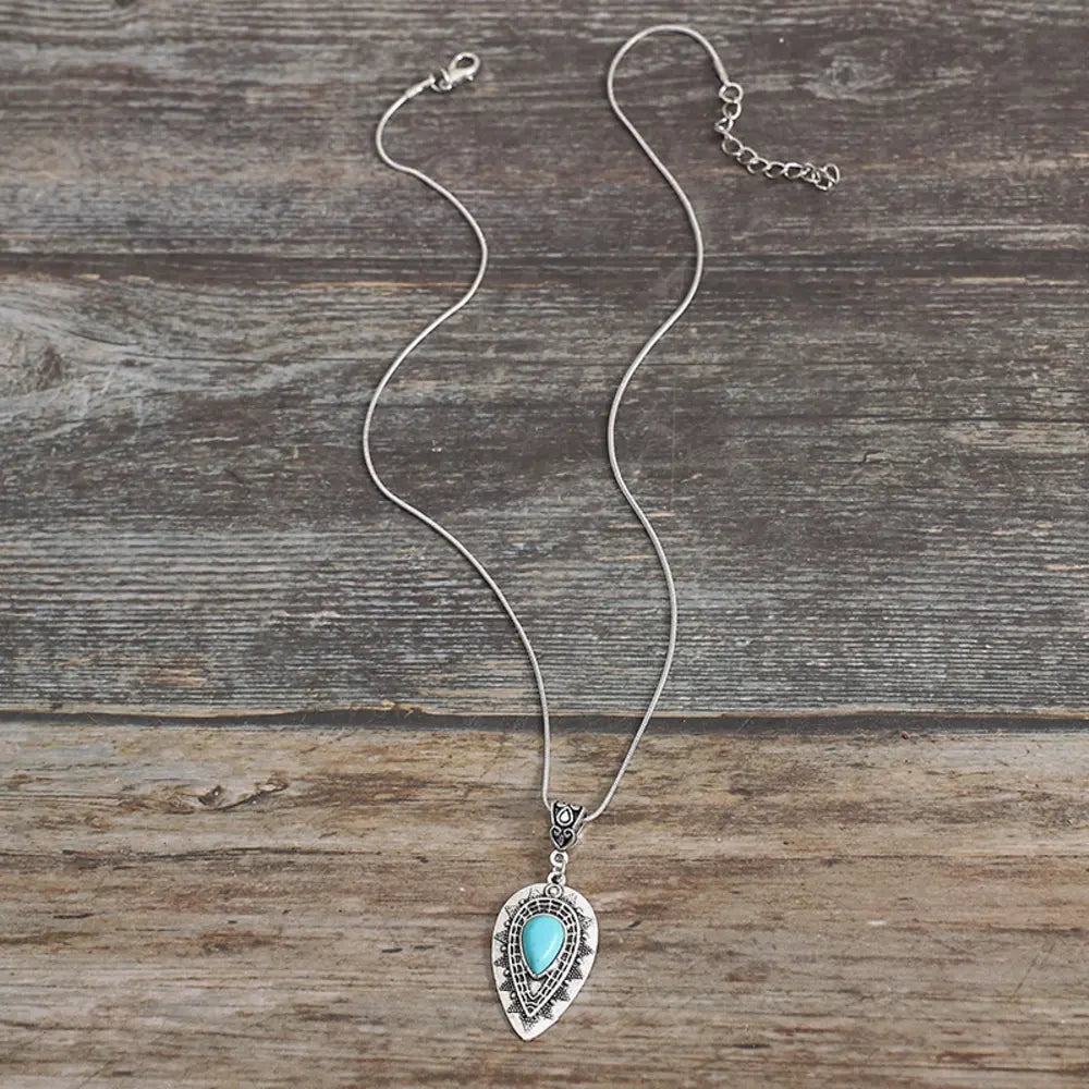 Geometric Alloy Pendant Necklace - Roe Creation