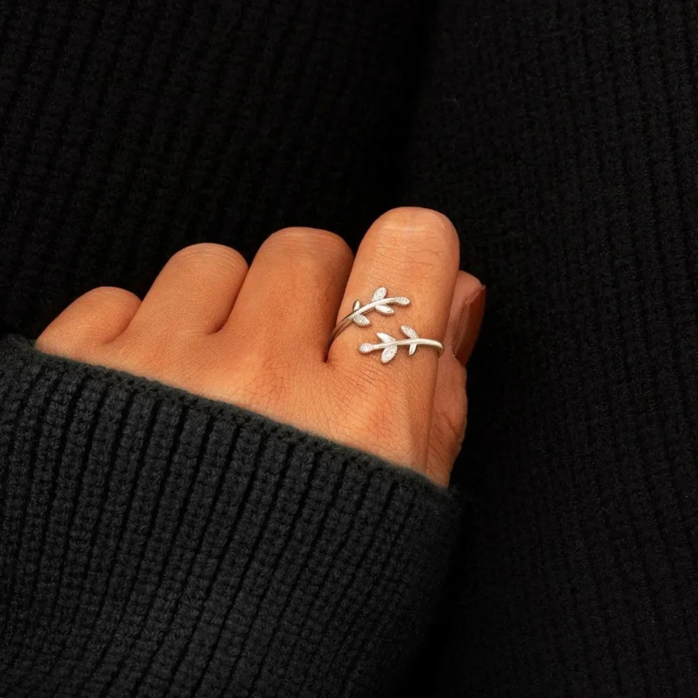 925 Sterling Silver Zircon Leaf Shape Ring - Roe Creation