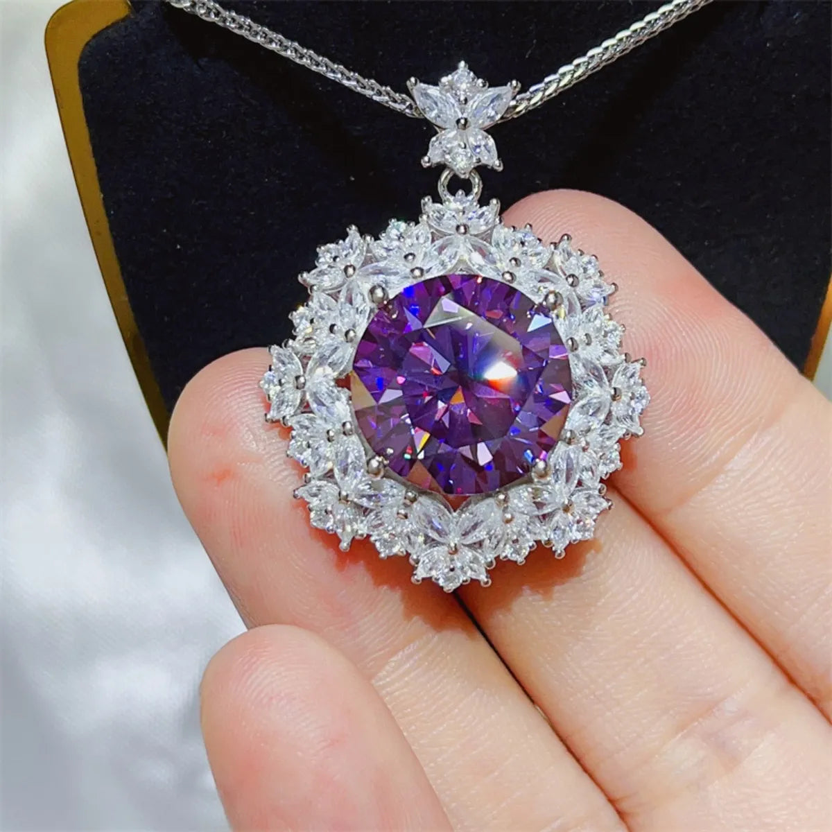 10 Carat Moissanite 925 Sterling Silver Necklace - Roe Creation