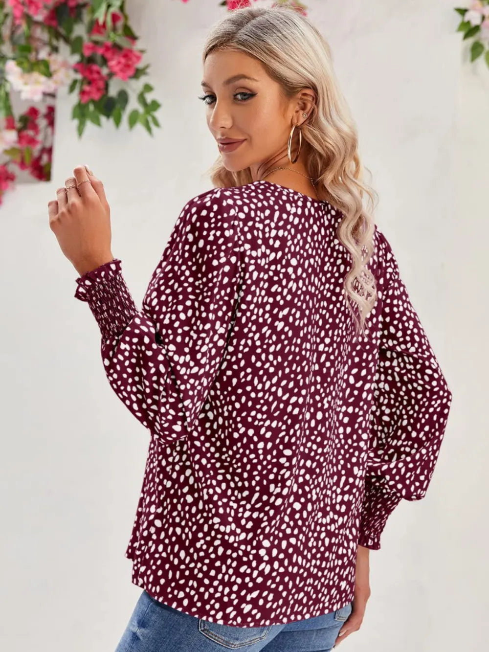 Elegant Printed V-Neck Blouse with Lantern Sleeves - Roe Creation