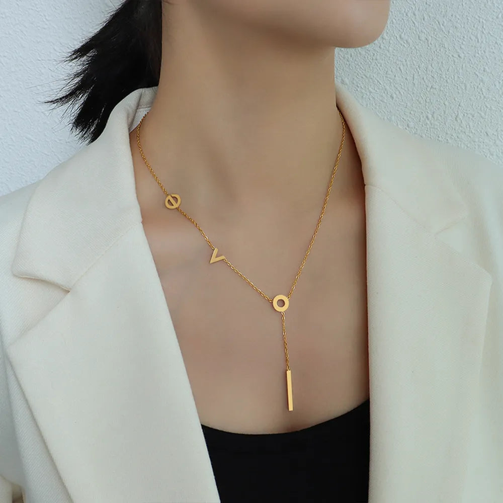 Titanium Steel Letter Necklace - Roe Creation