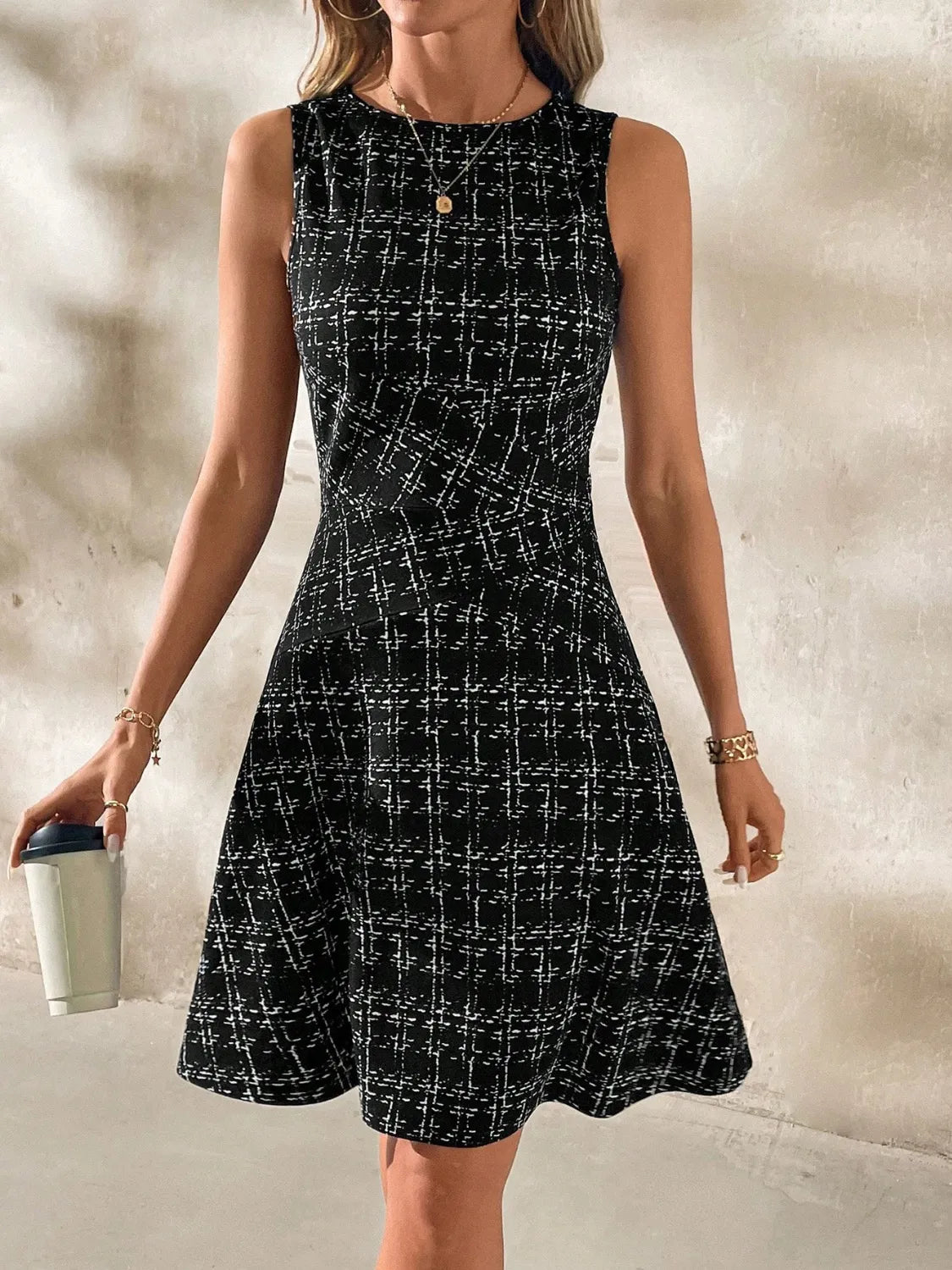 Round Neck Sleeveless Dress - Roe Creation
