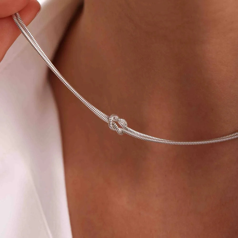Titanium Steel Knotted Necklace - Roe Creation