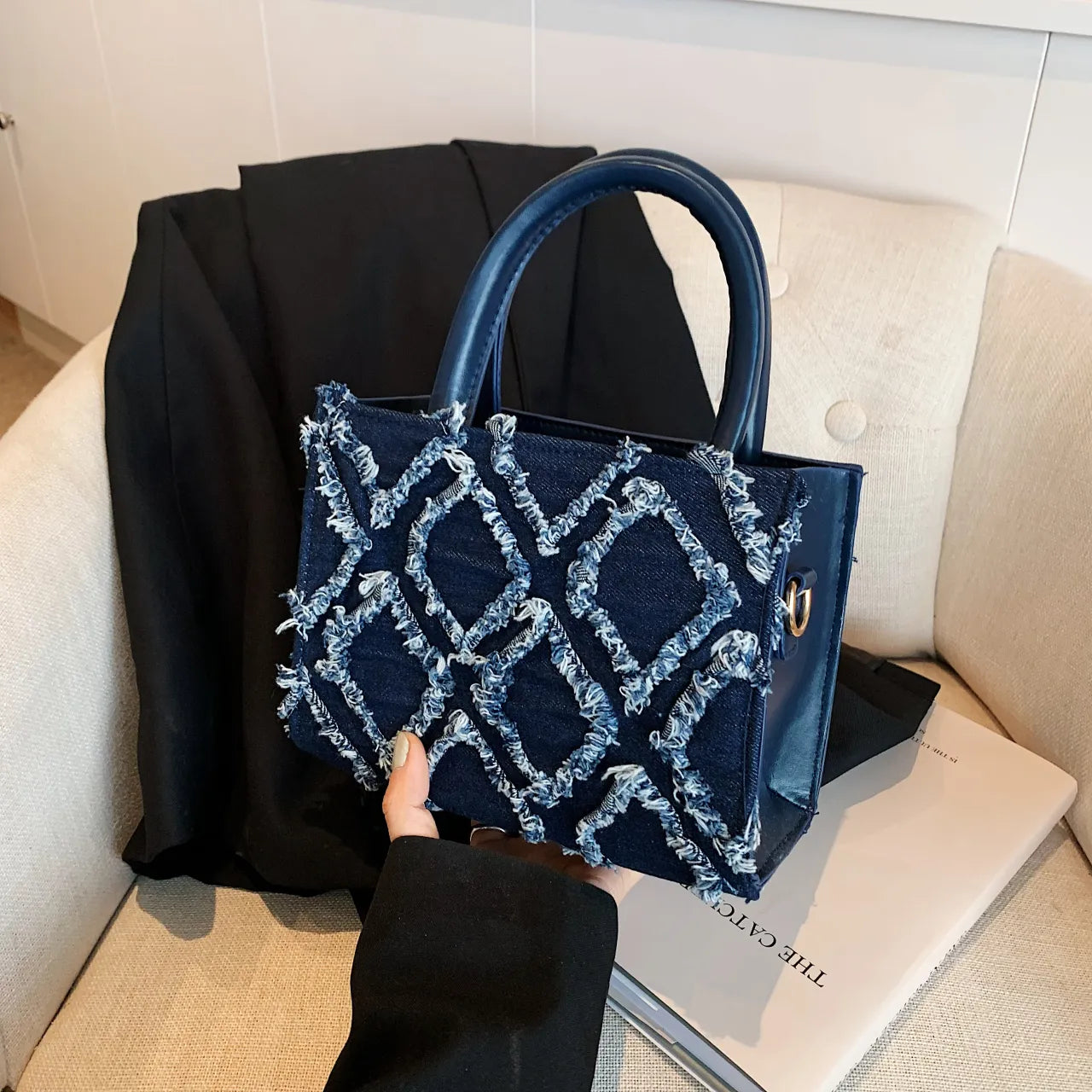 Diamond Pattern Fringe Edge Tote Bag - Roe Creation