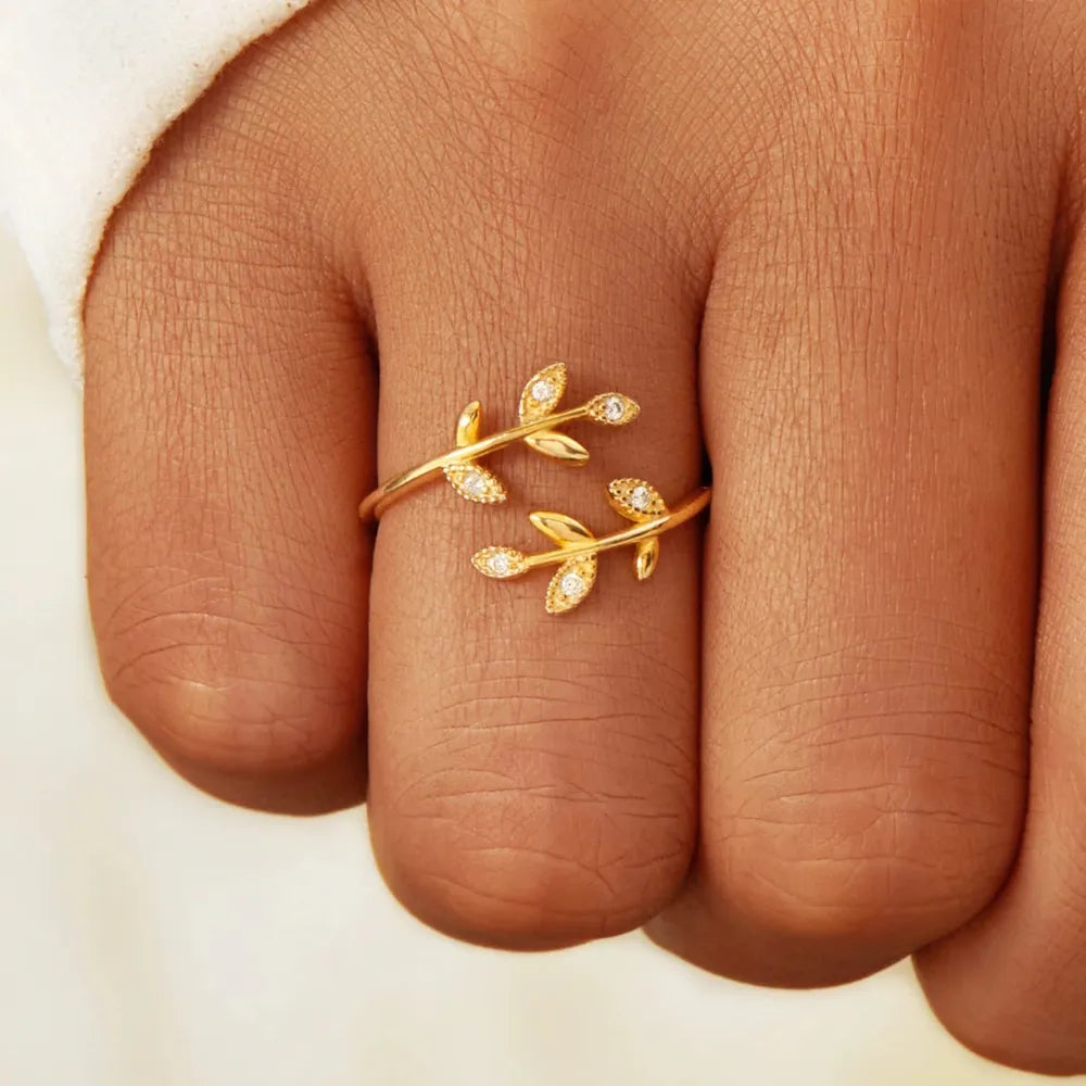 925 Sterling Silver Zircon Leaf Shape Ring - Roe Creation
