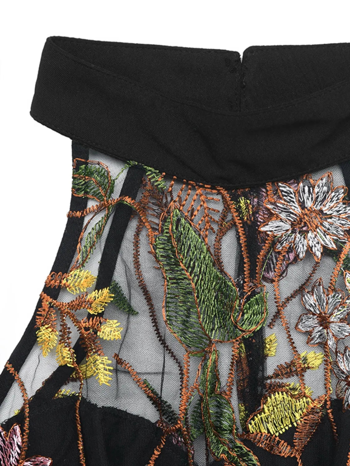 Floral Embroidered Halter Neck Pleated Jumpsuit - Roe Creation