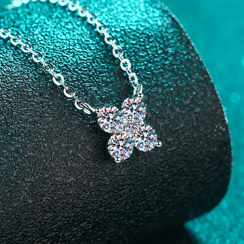 1.26 Carat Moissanite 925 Sterling Silver Geometric Shape Pendant Necklace - Roe Creation
