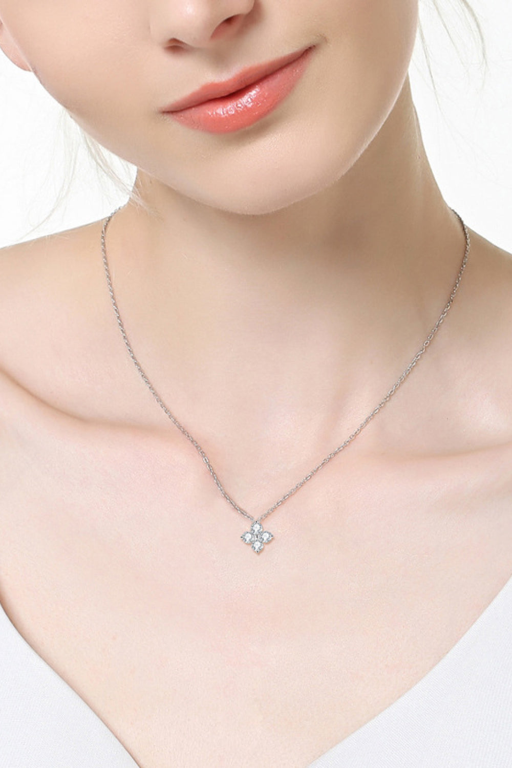 Moissanite Four Leaf Clover Pendant Necklace - Roe Creation