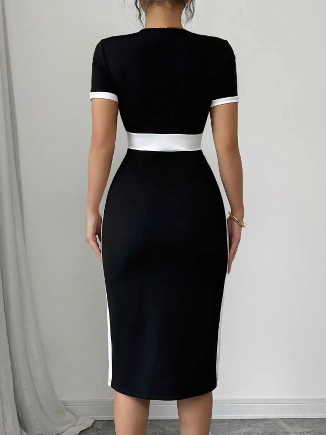 Two-Tone Short Sleeve Bodycon Dress - Roe Creation