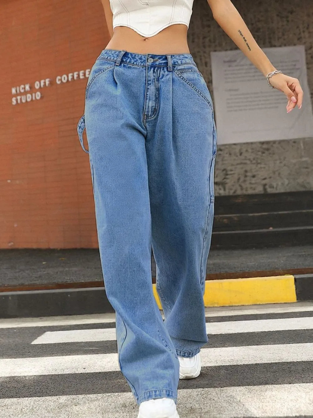 Wide Leg Jeans with Pockets - Roe Creation