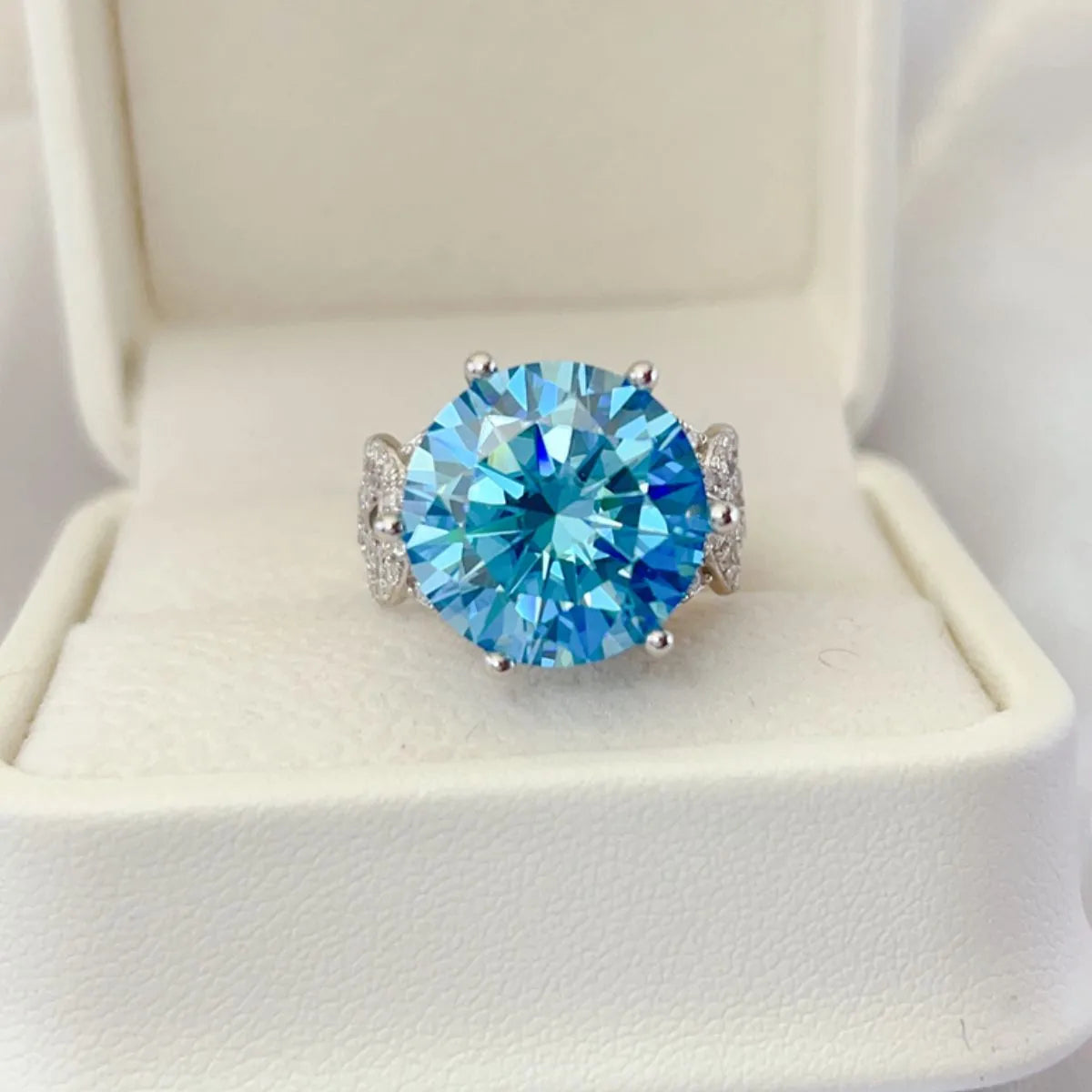 10 Carat Moissanite 925 Sterling Silver Ring - Roe Creation