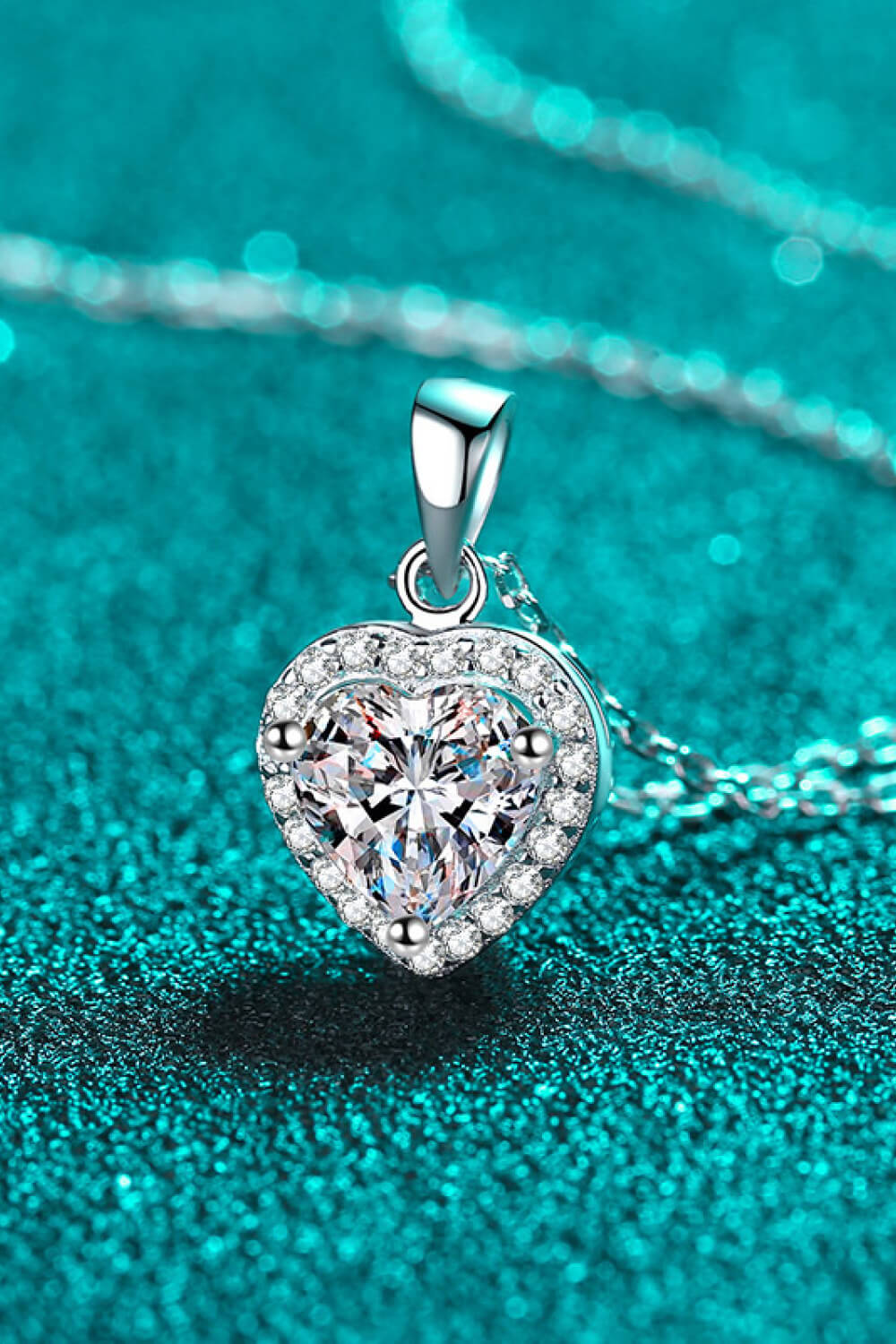 1 Carat Moissanite Heart Pendant Chain Necklace - Roe Creation