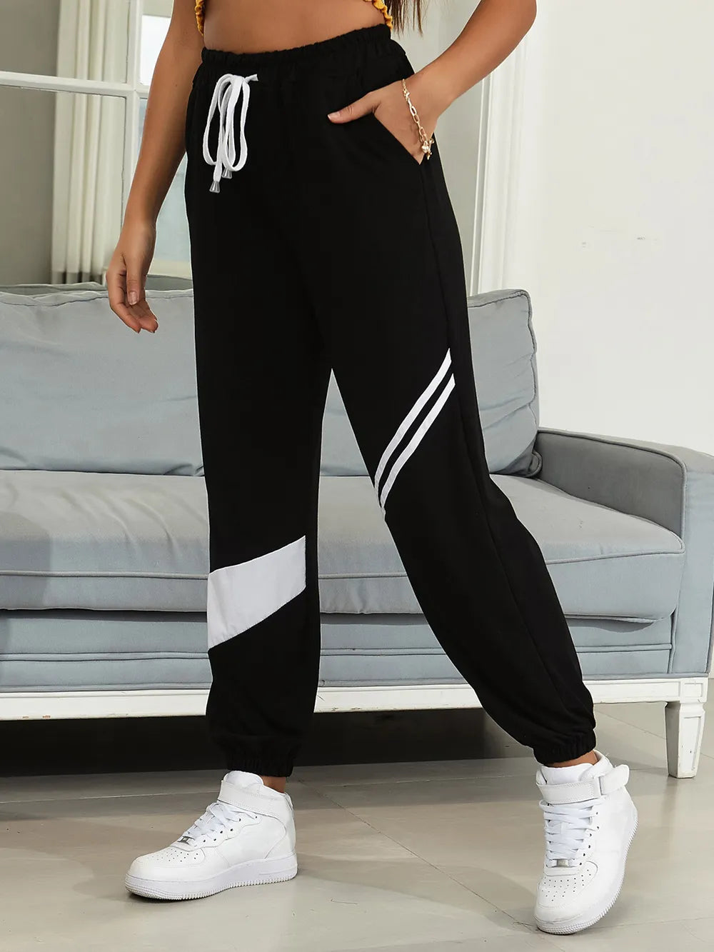 Drawstring Contrast Joggers with Pockets - Roe Creation