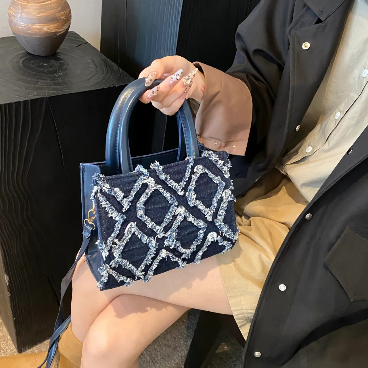 Diamond Pattern Fringe Edge Tote Bag - Roe Creation