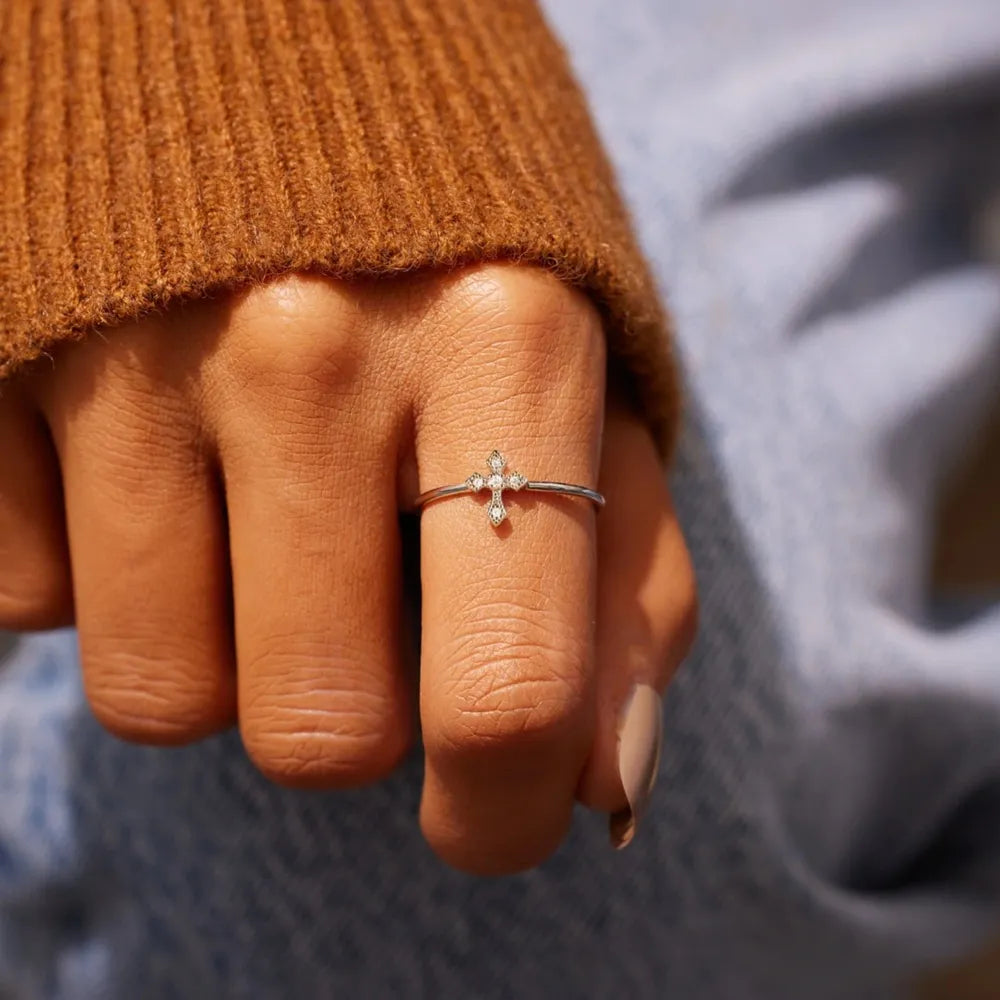 925 Sterling Silver Cross Ring - Roe Creation