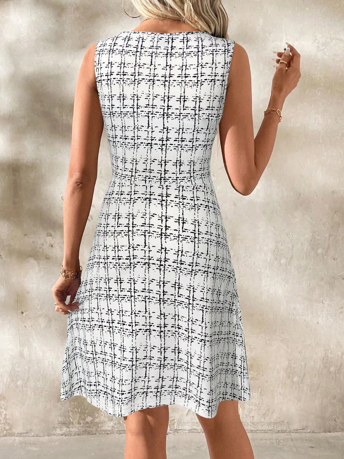 Round Neck Sleeveless Dress - Roe Creation