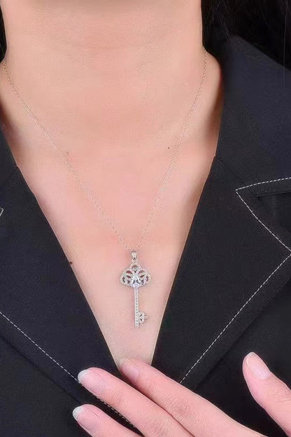 1 Carat Moissanite Key Pendant Necklace - Roe Creation