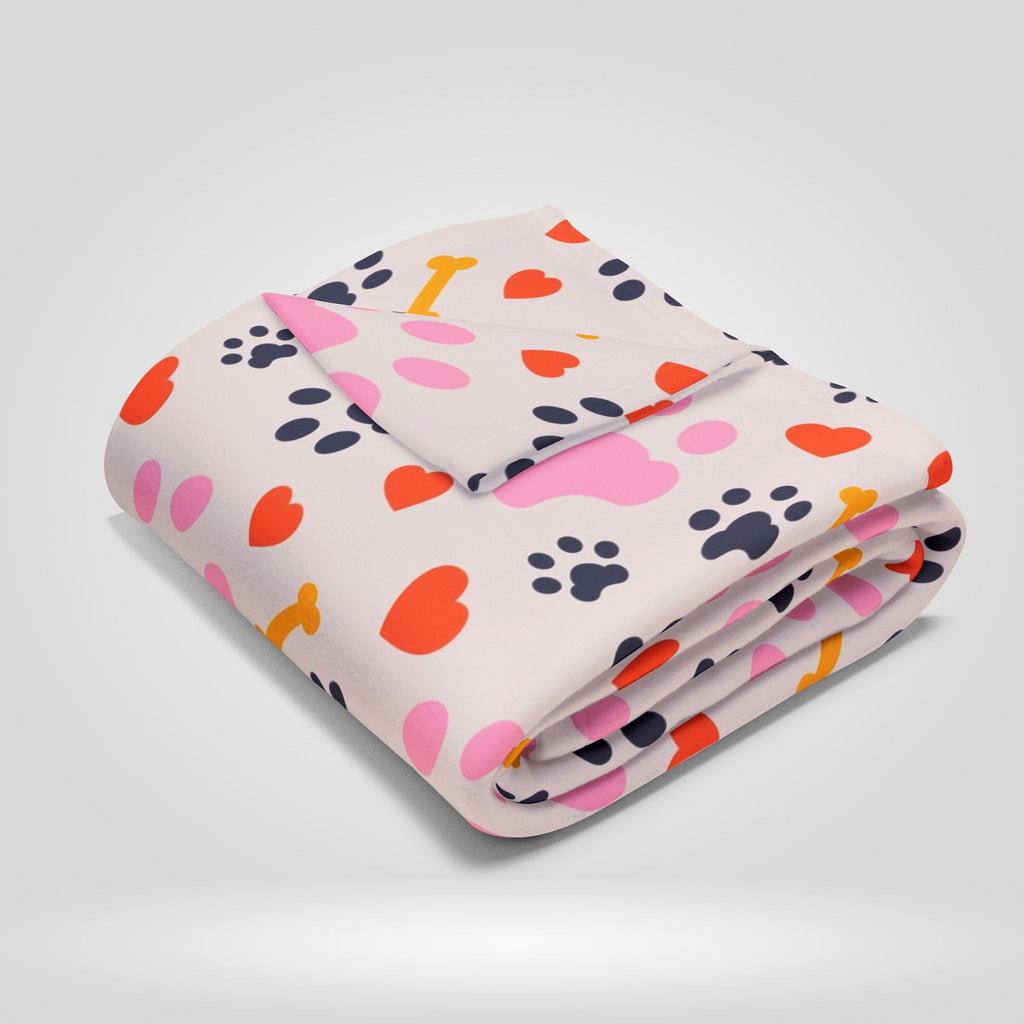 Pet Paw Pattern Fleece Blanket with Heart and Paw Print Design - Roe Creation