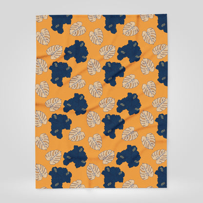 Hibiscus Flowers and Leaves Bohemian Fleece Blanket - Cozy Floral Design for Home Decor