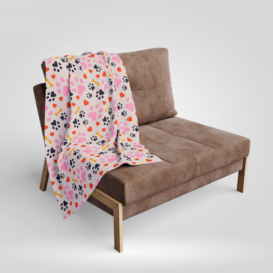 Pet Paw Pattern Fleece Blanket with Heart and Paw Print Design