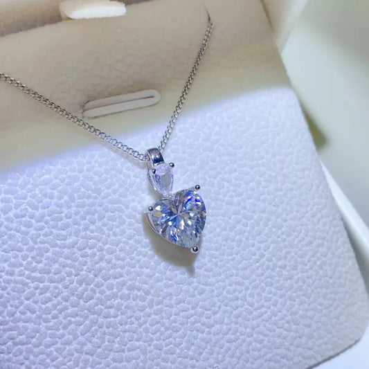 2 Carat Moissanite 925 Sterling Silver Heart Pendant Necklace - Roe Creation