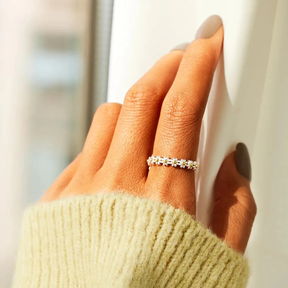 Flower Shape 925 Sterling Silver Ring - Roe Creation