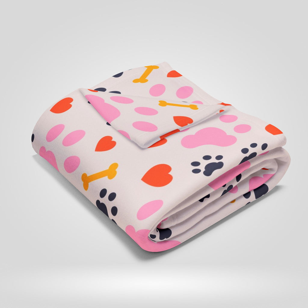 Pet Paw Pattern Fleece Blanket with Heart and Paw Print Design - Roe Creation
