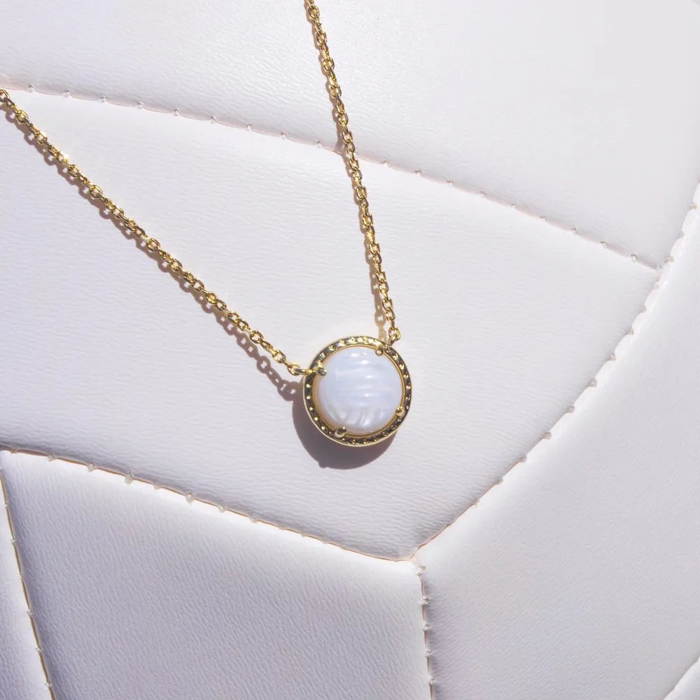 Sporty Element Resin Necklace - Roe Creation