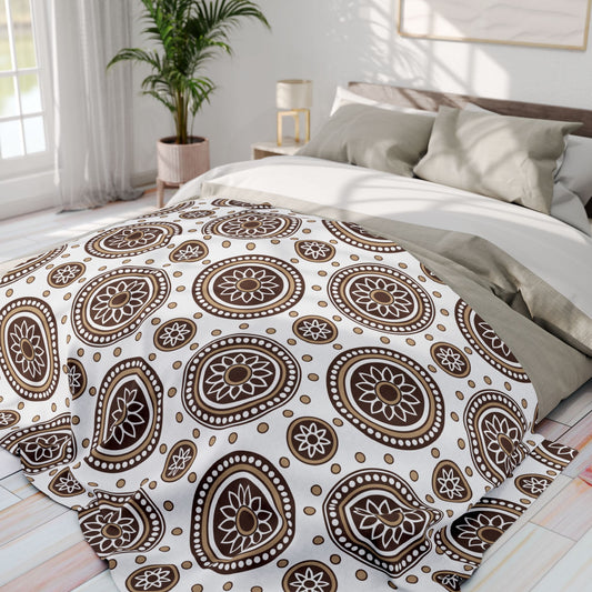 Cozy Brown Floral Arctic Fleece Blanket - Perfect for Home Decor and Gifts