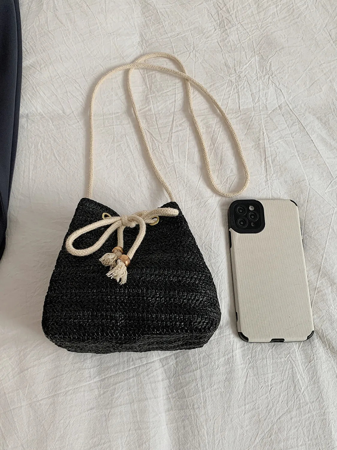 Straw Braided Bucket Bag with Drawstring Closure - Roe Creation
