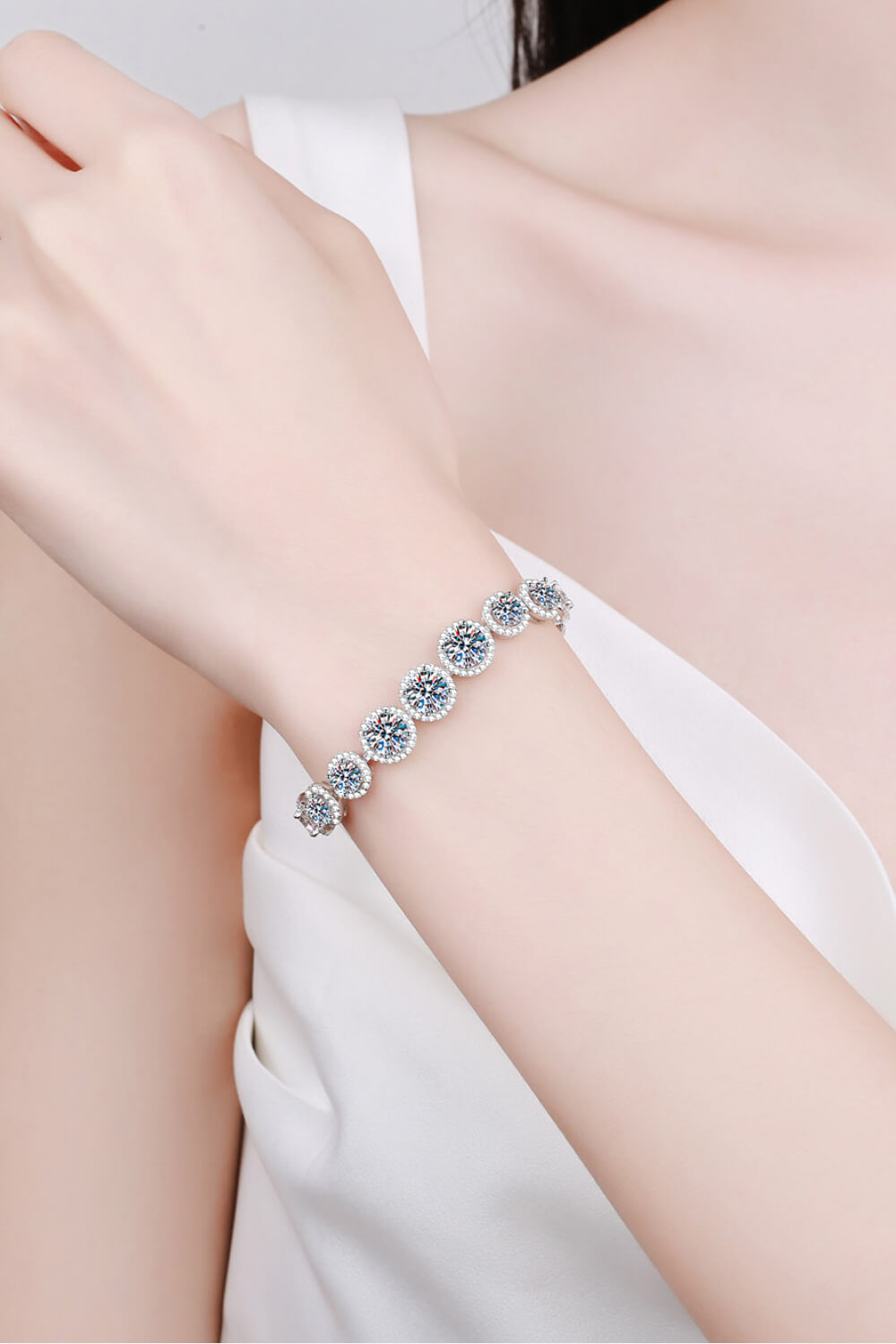 925 Sterling Silver 10.4 Carat Moissanite Bracelet - Roe Creation