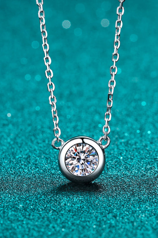 Moissanite Round Pendant Chain Necklace - Roe Creation