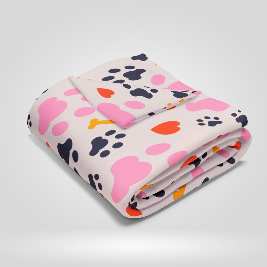 Pet Paw Pattern Fleece Blanket with Heart and Paw Print Design - Roe Creation
